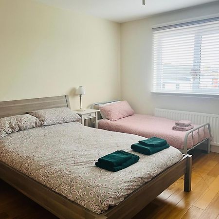 Penthouse Apartment - Town Centre, Sea Views, Secure Parking Portrush Exteriér fotografie