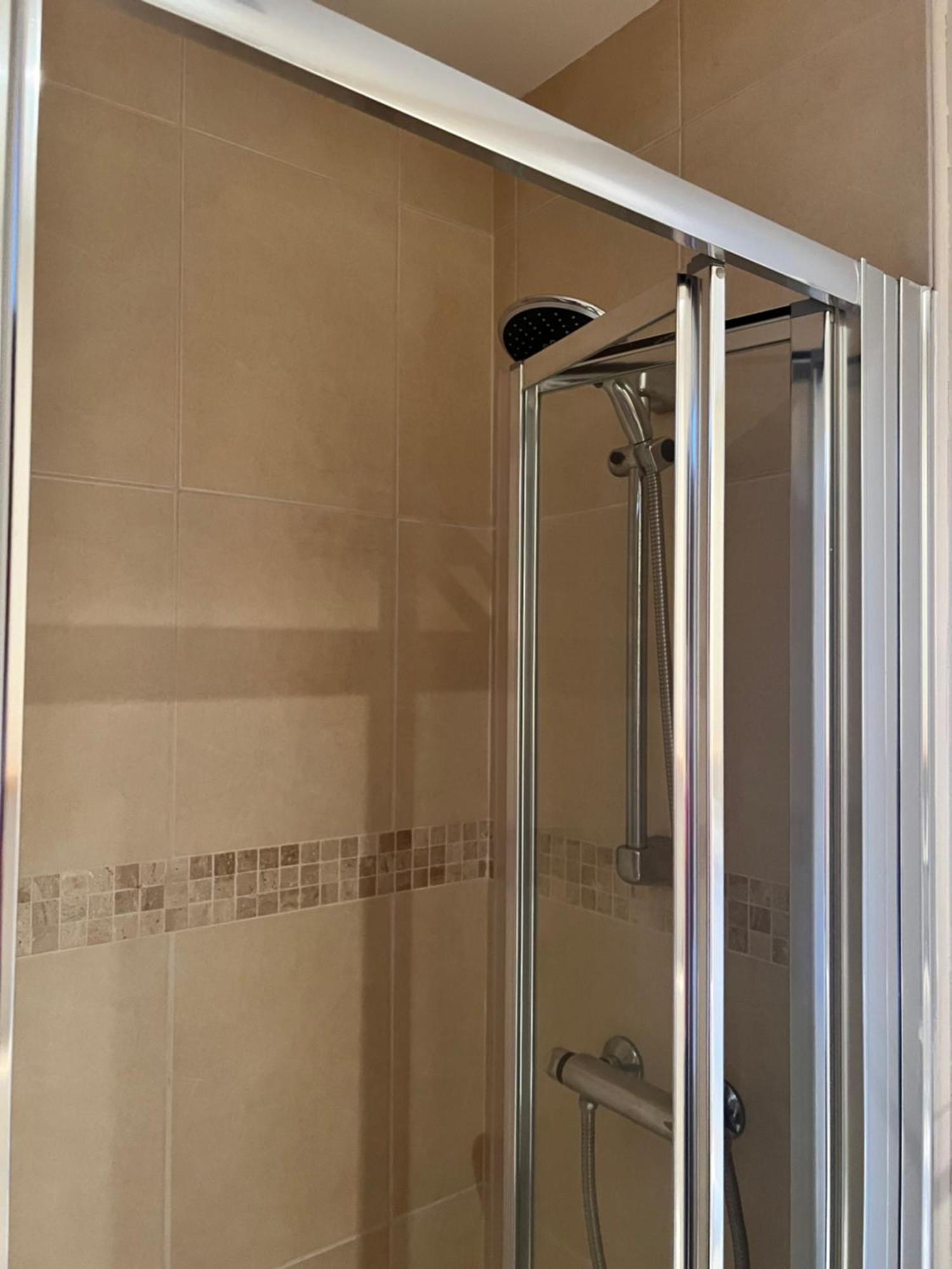 Penthouse Apartment - Town Centre, Sea Views, Secure Parking Portrush Exteriér fotografie